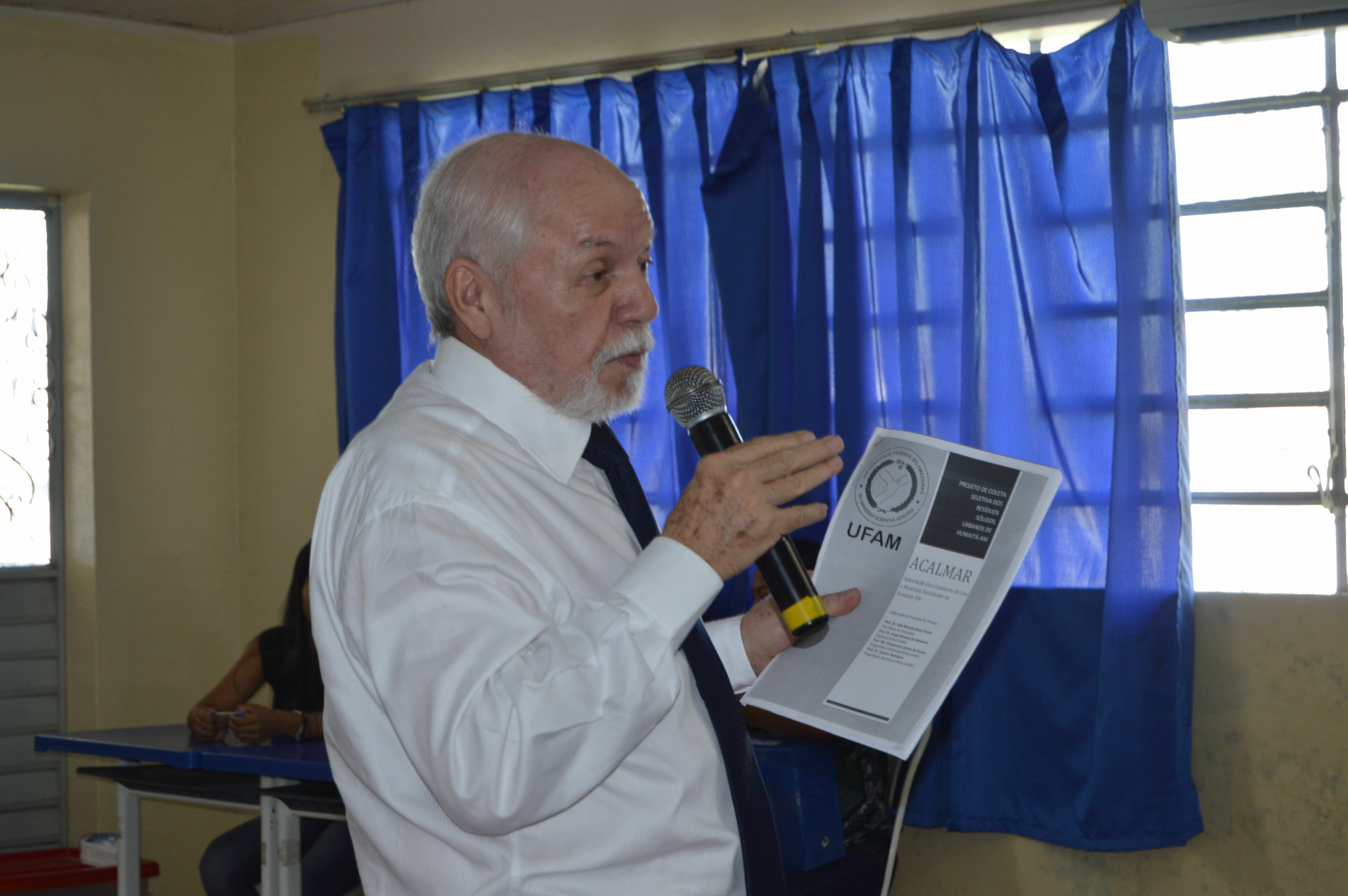 Pró-reitor de Extensão, professor Ricardo Bessa, apresenta o projeto 'Preserve uma árvore na Amazônia'